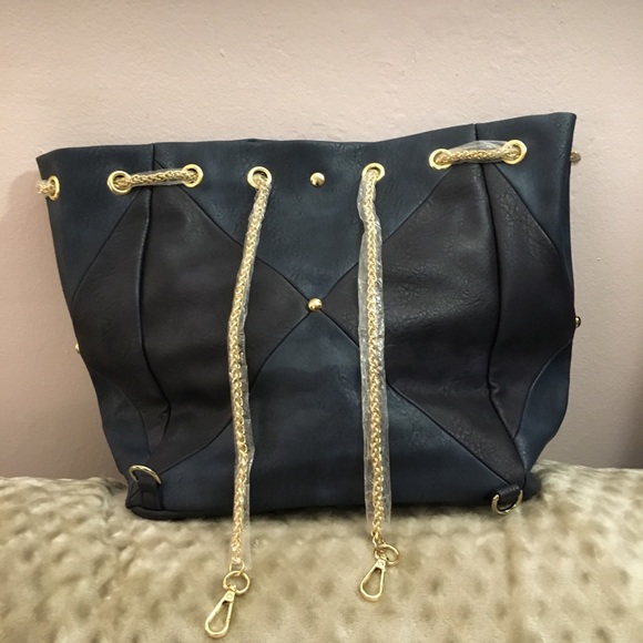 🦋Faux Leather Backpack Bag/Tote🦋 - Picture 5 of 7